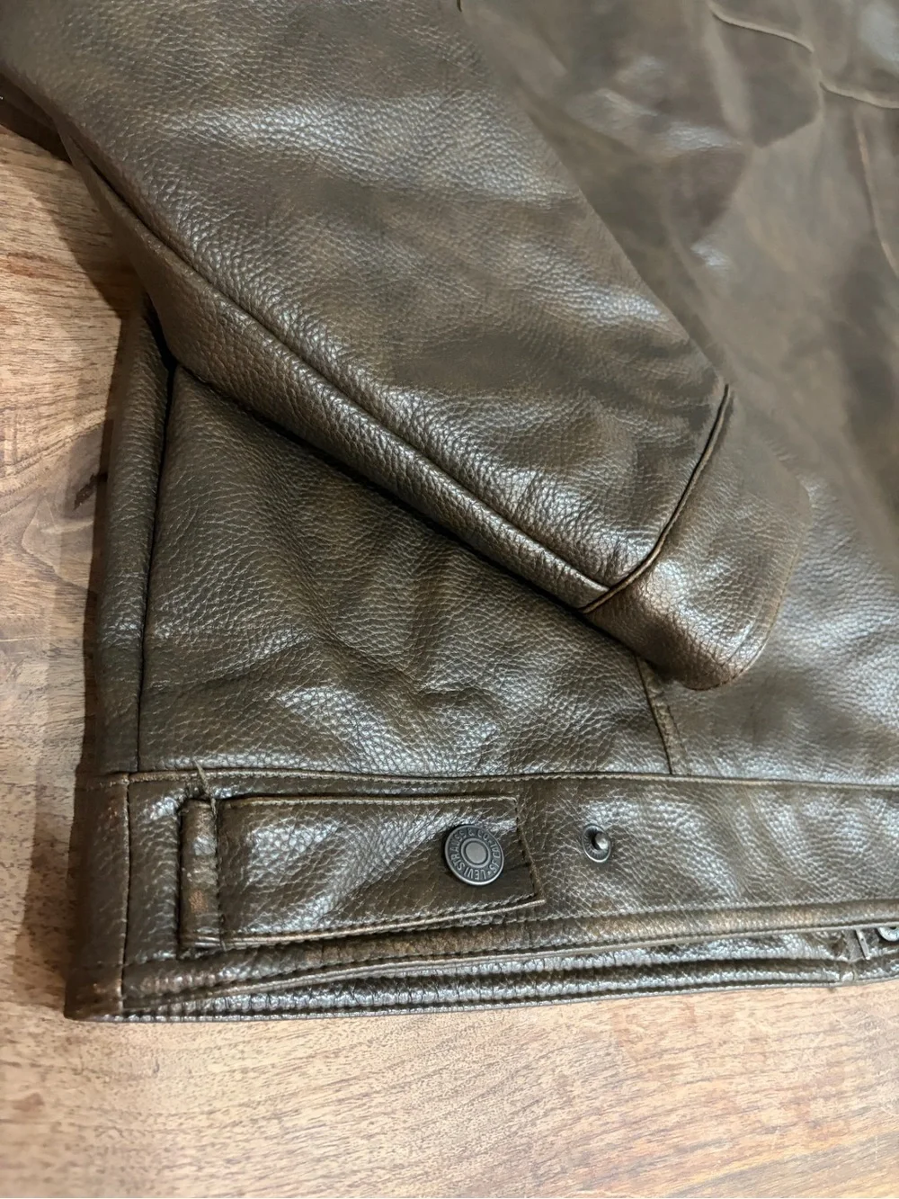 Levi's Brown men’s leather Sherpa Collar Jacket M NWOT